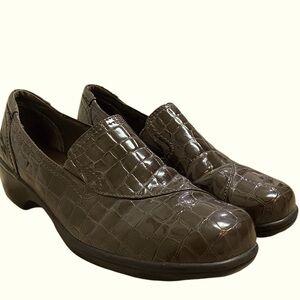 Womens Clarks Bendable Chocolate Croc Comfort Slide On Loafer Shoes Sz 8 #39378